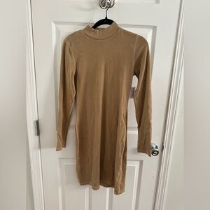 Neutral color Midi tight fitting dress! Perfect for fall photos